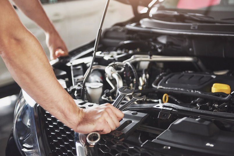 DIY Maintenance vs. Professional Services for Old Cars