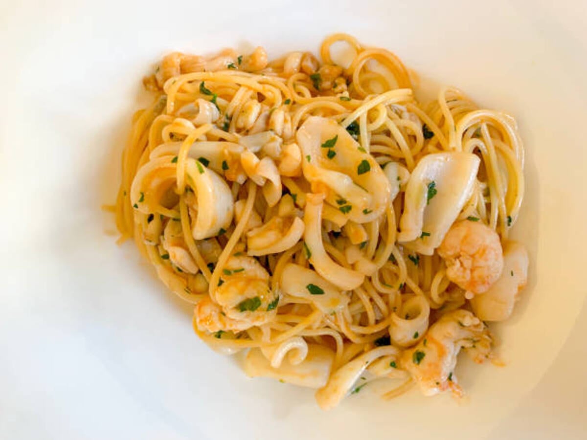 Shrimp scampi fettuccine