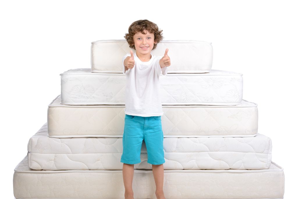 Bed Removal or Disposal? How to Choose the Right Option for Your Old Mattress in London